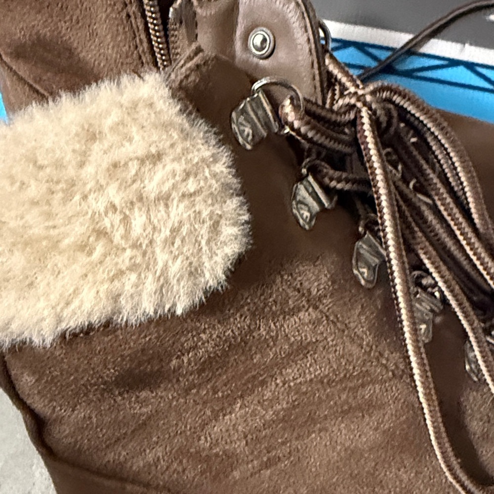 TOP Moda Brown Lace Up Boots with Fur Trim - Picture 3 of 4